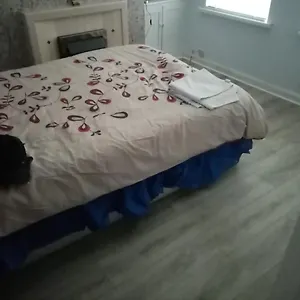 East Available Long Or Short Term Guest house