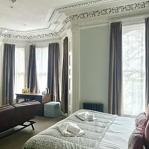 Harpers Guest house